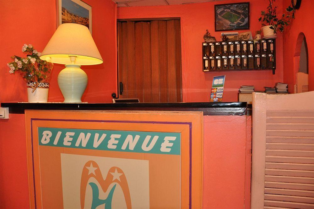 Hotel Moderne Marseille Bagian luar foto