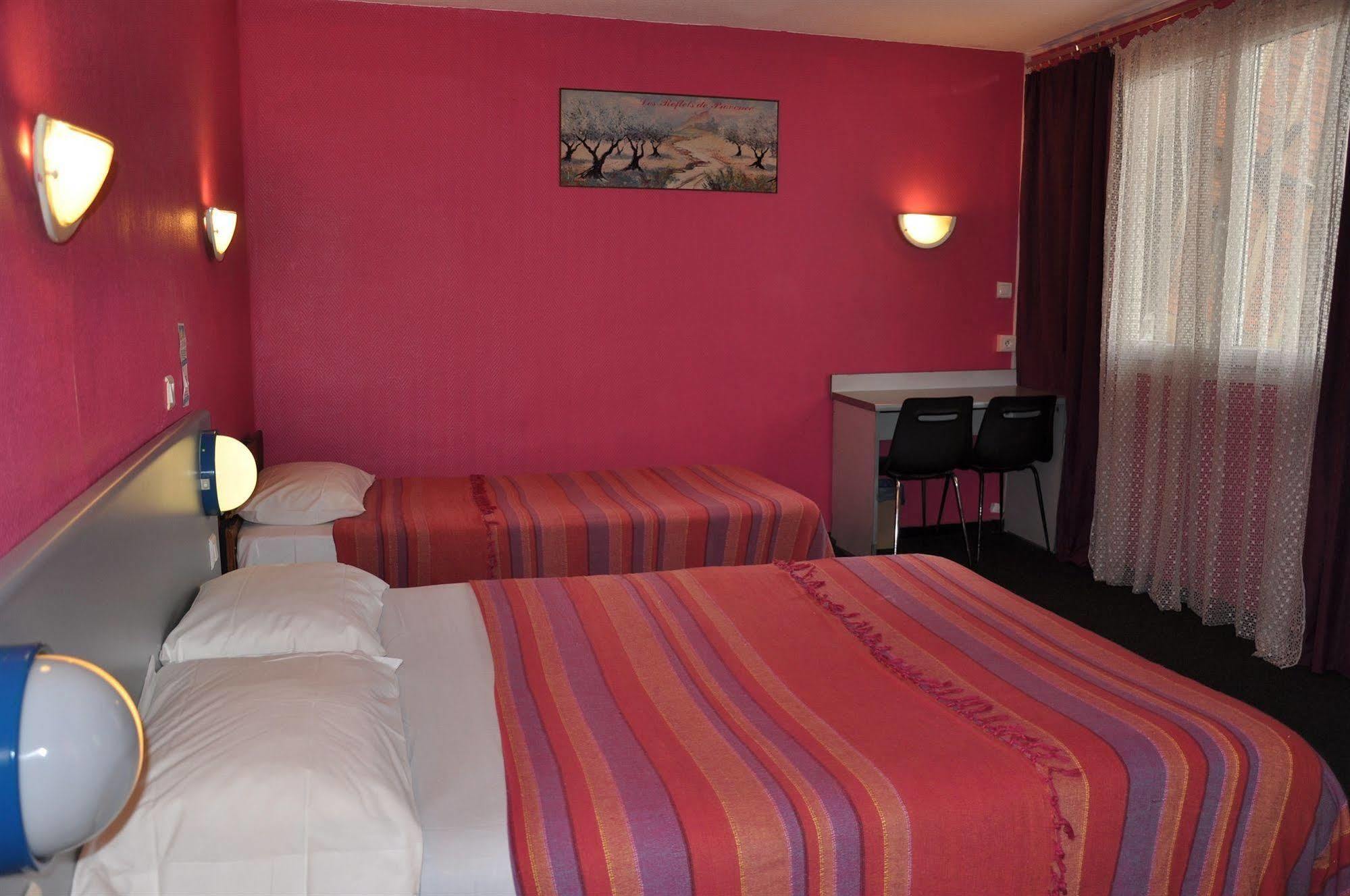 Hotel Moderne Marseille Bagian luar foto