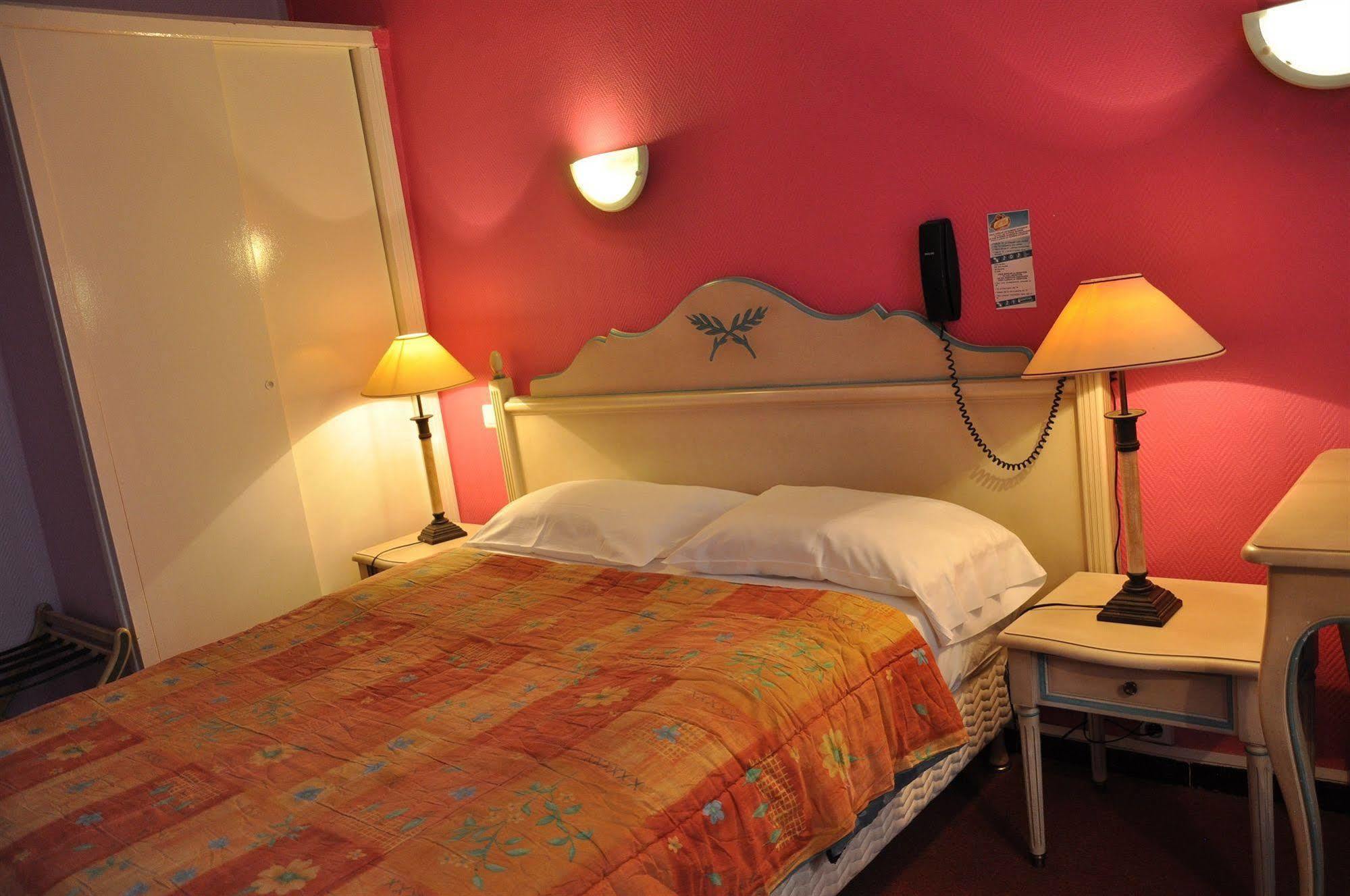 Hotel Moderne Marseille Bagian luar foto