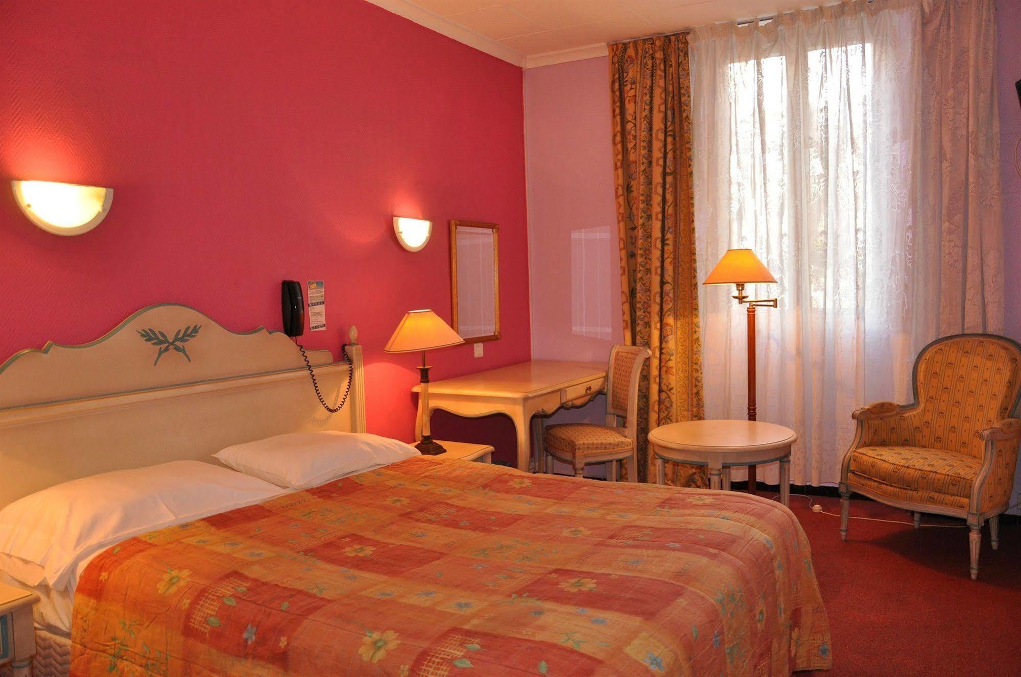 Hotel Moderne Marseille Bagian luar foto